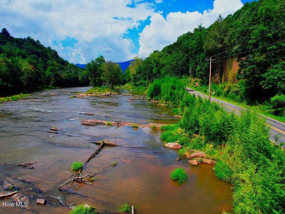 5th image of 2872 Panther Creek Road