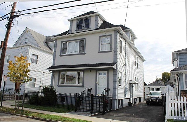 1st image of 416 Banta Ave Floor 1