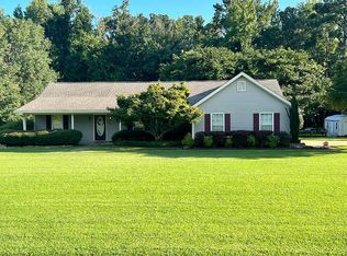 129 Nature Trl, Columbus, MS 39702