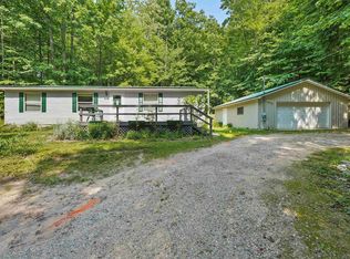 3175 S Scenic Hwy, Frankfort, MI 49635