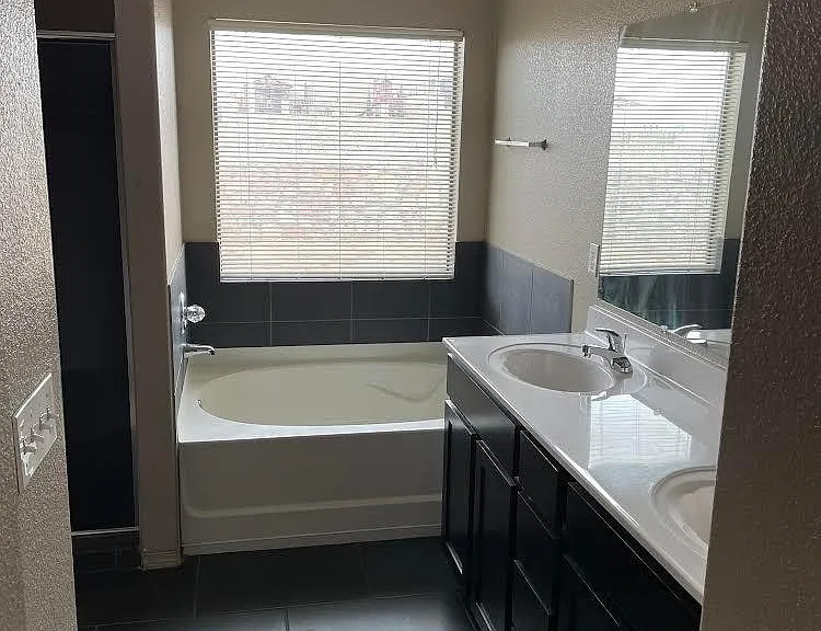 13123 Kestrel Ave — Photo 7