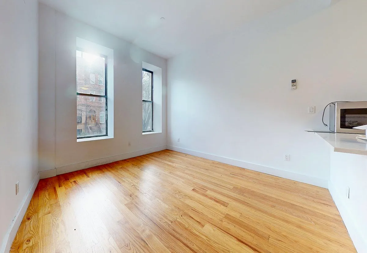 Building Photo - 255 W 121st St #PARLOR