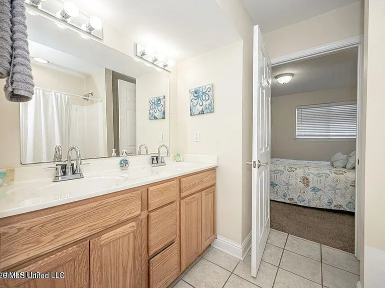 1664 Beach Blvd — Photo 9