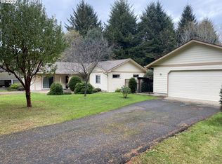 4863 Darlings Loop, Florence, OR 97439