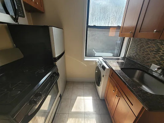 Rented by EXR | media 8