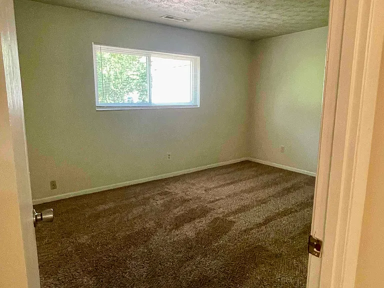 6255 Beechmont Ave #24 — Photo 13