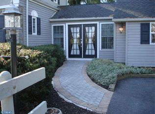 105 Devonwood Ln, Devon, PA 19333