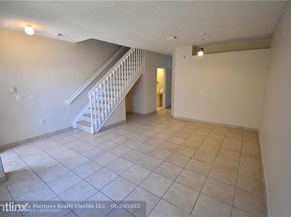 4th image of 2243 SE 24th Pl