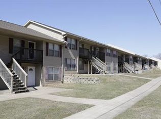 2215 S Leonard Rd #33, Saint Joseph, MO 64506