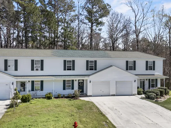 302 Winners Circle S, Jacksonville, NC 28546