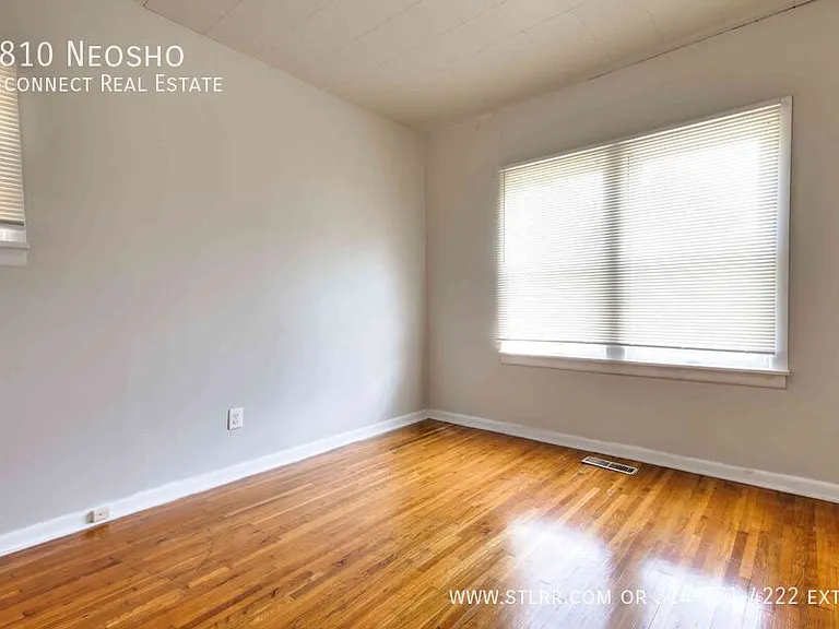 3810 Neosho St — Photo 23
