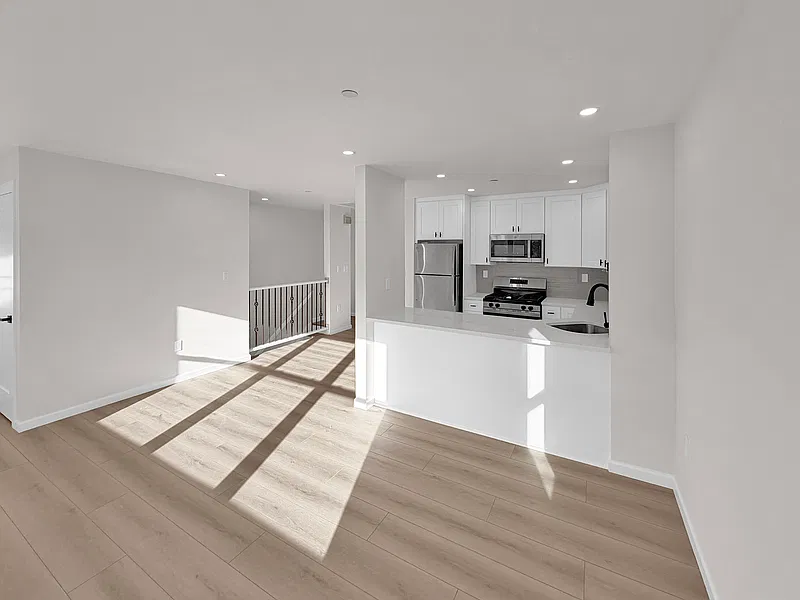 1 bed, 1.0 bath, 700 sqft, $2,950 — Photo 3