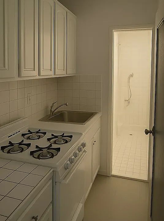 2nd image of 160 Mott St #4F