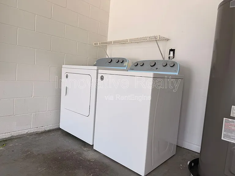 1025 Derbyshire Dr — Photo 23