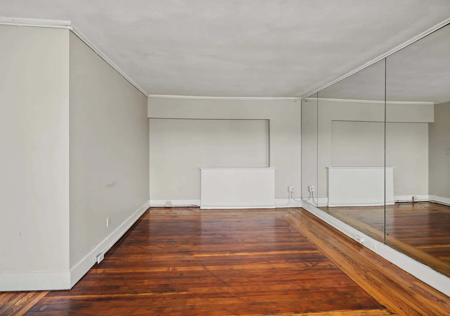 63 West Street — Photo 2