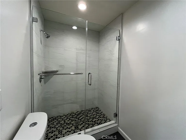 6201 Goodland Ave — Photo 10