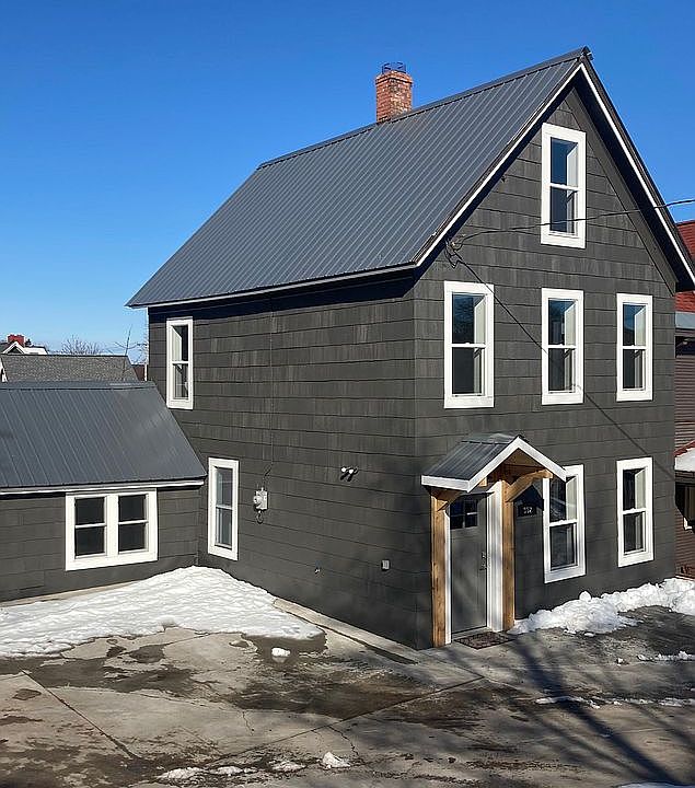1st image of 302 Isle Royale St