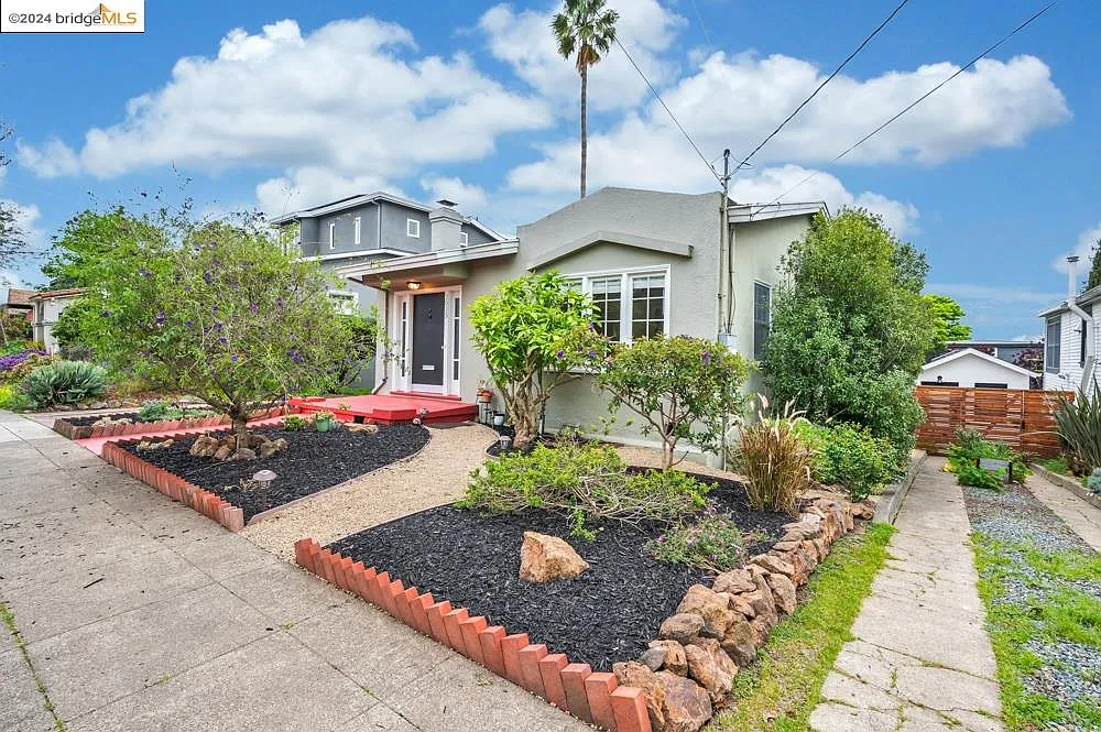 3033 California St photo 1