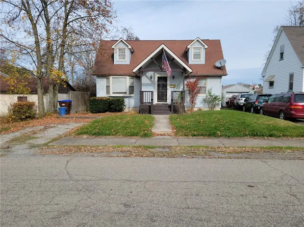 1208 Webster St, Farrell, PA 16121