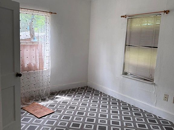4th image of 6823 Isla St