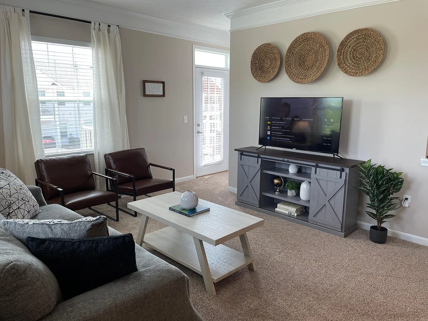 *Walk To The Park*2BR*Washer+Dryer*Pool*Gym — Photo 1