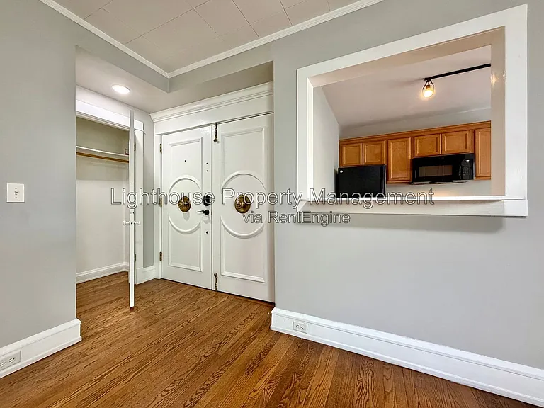 49 Prospect Ave NE #3 — Photo 2
