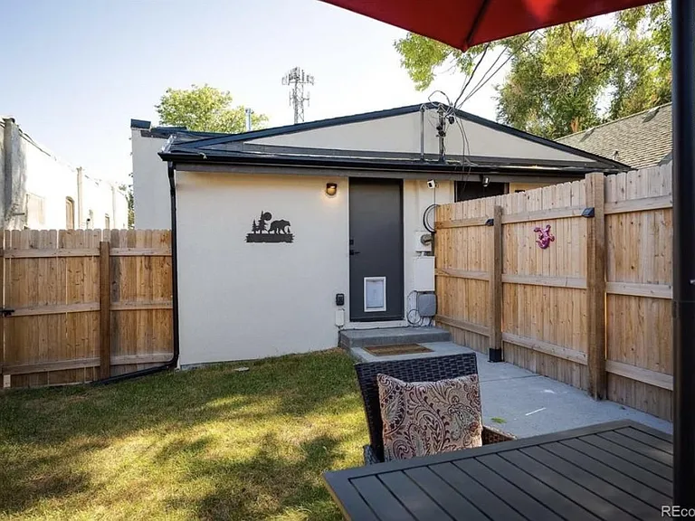 1705 Grove St — Photo 19