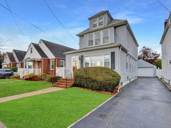 60 Fendale Street, Franklin Square, NY 11010