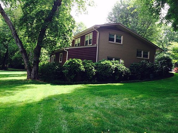 3rd image of 103 Forest Dr