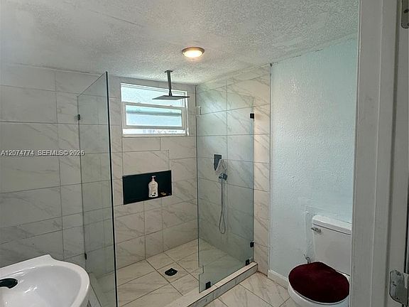 3rd image of 679 Avenue G SE #1