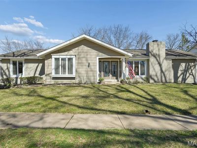 15261 Golden Rain Dr, Chesterfield, MO, 63017