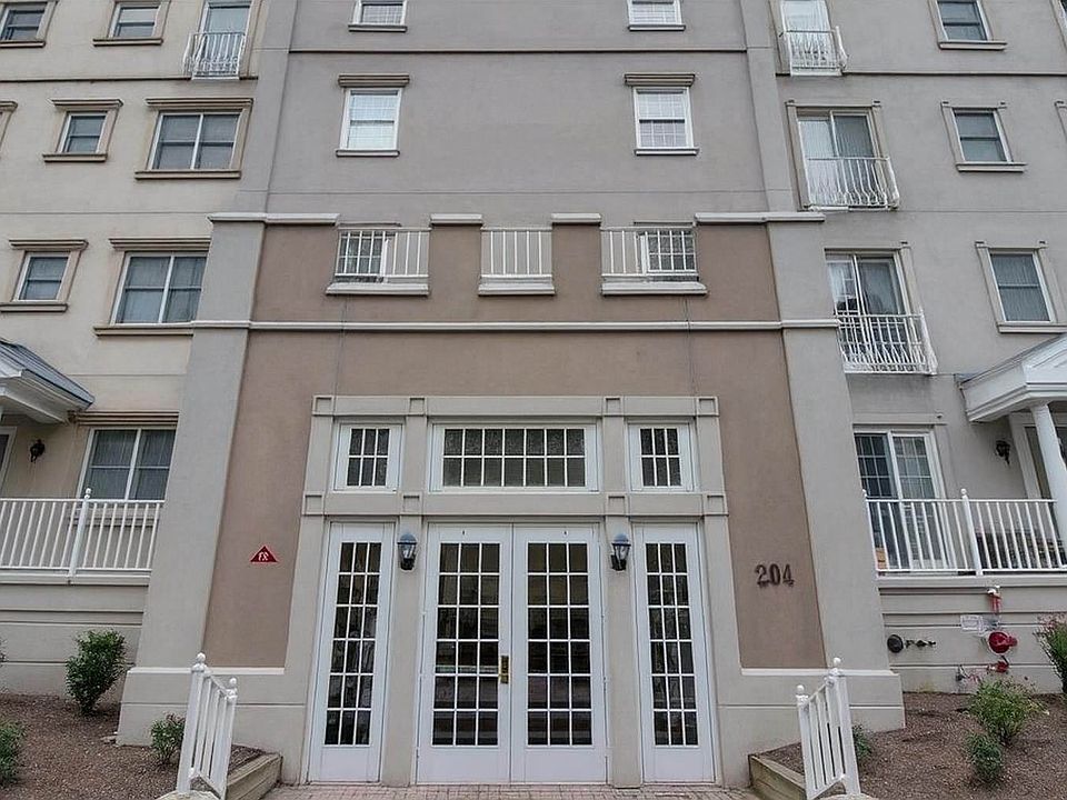 1st image of 204 Shearwater Ct W APT 54