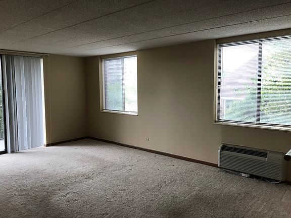 5th image of 75 Kristin Cir Unit 225