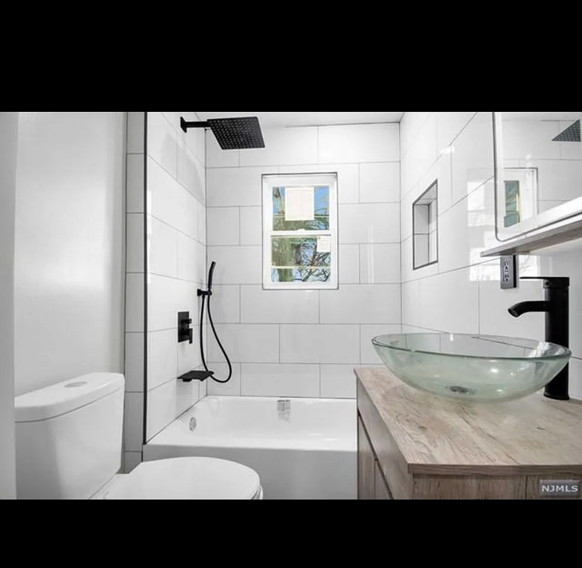 2 bed, 600 sqft, $2,599 — Photo 2