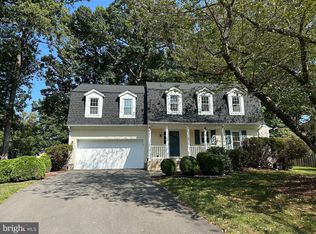 12244 Ox Hill Rd, Fairfax, VA 22033