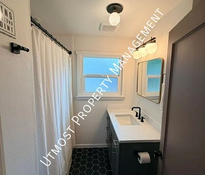3014 Washington St — Photo 7