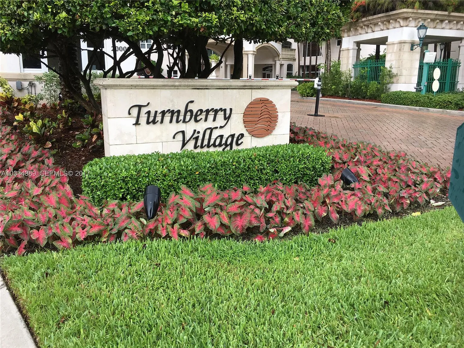 2 bed, 1320 sqft, $3,750 — Photo 3