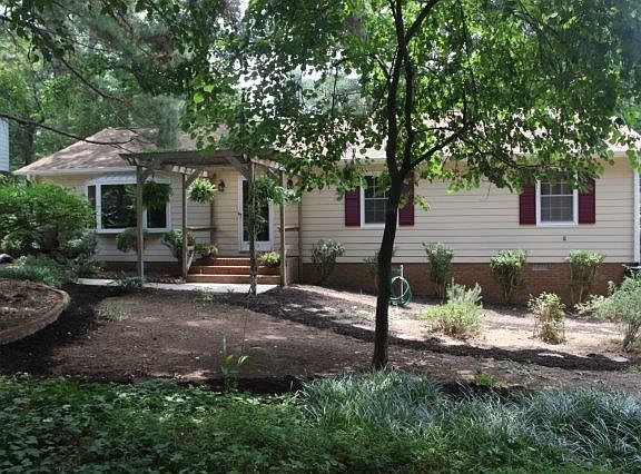 3rd image of 3605 Barcelona Ave