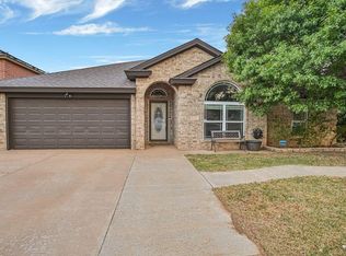 611 N 7th St, Wolfforth, TX 79382