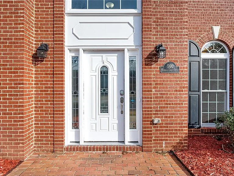 560 Kimball Crest Ct — Photo 2