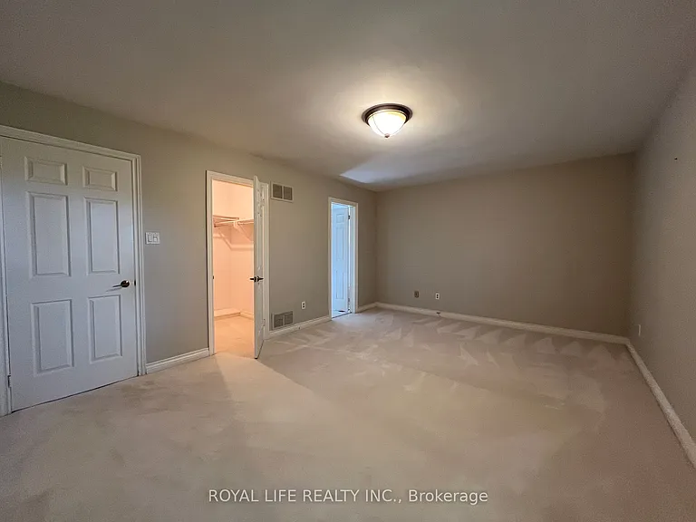 10 Saddletree Dr — Photo 34