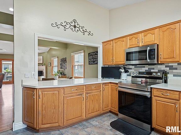 3rd image of 2806 Haggard Dr