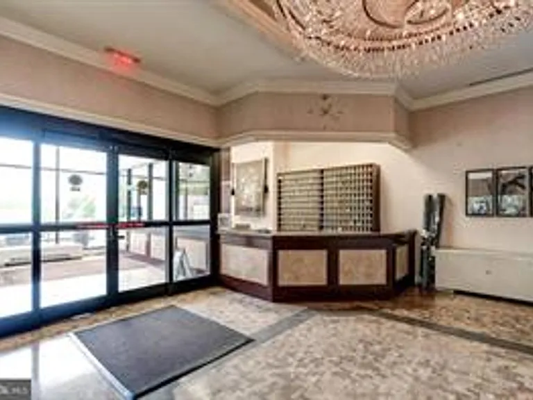 5500 Friendship Blvd #1708N — Photo 22