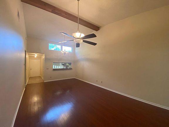 5th image of 1403 Pylewood St