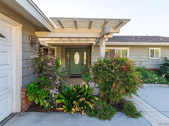 3rd image of 9534 Jiola Way