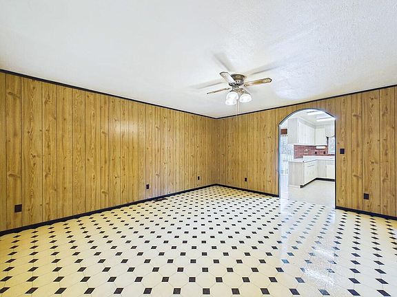 4th image of 386 Billingsley Rd