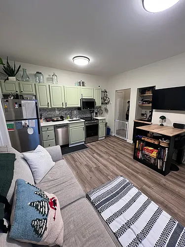 254 Medford St #4 Photo 1