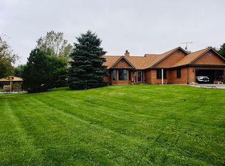 31820 S State Line Rd, Beecher, IL 60401