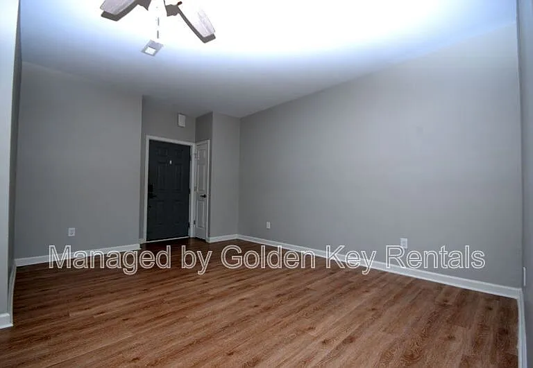 315 E Walnut St #2F — Photo 3