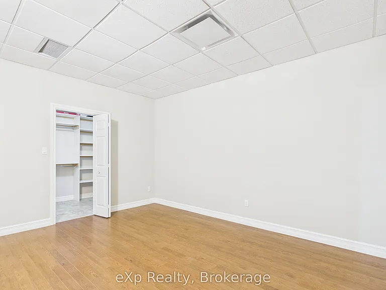 807 Queen St #2 — Photo 12